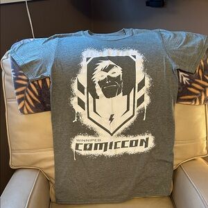 Winnipeg ComicCon Graphic T-Shirt - Gray